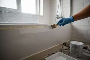 Peinture pour silicone : comment ça marche (ou pas) ?