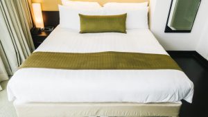 Quelle matière privilégier pour un drap-housse de qualité ?