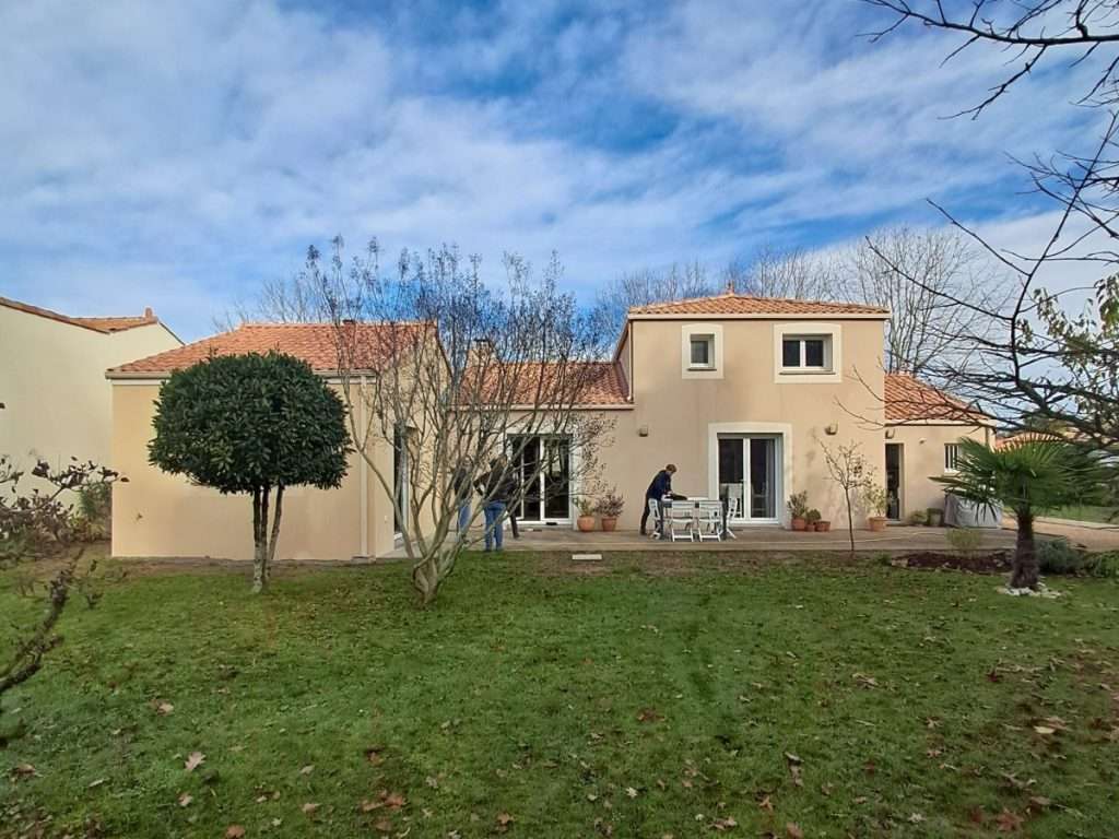 Maison en kit ou maison modulaire : ce que le prix affiché cache